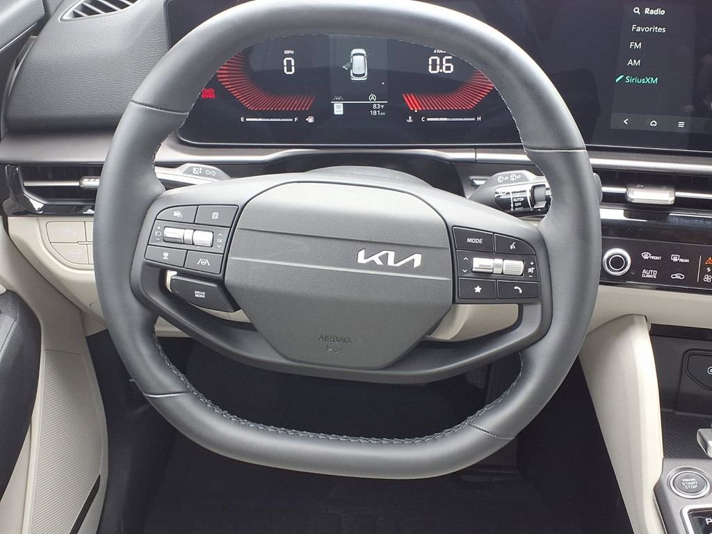 Used 2026 Kia Sportage EX FWD image 21