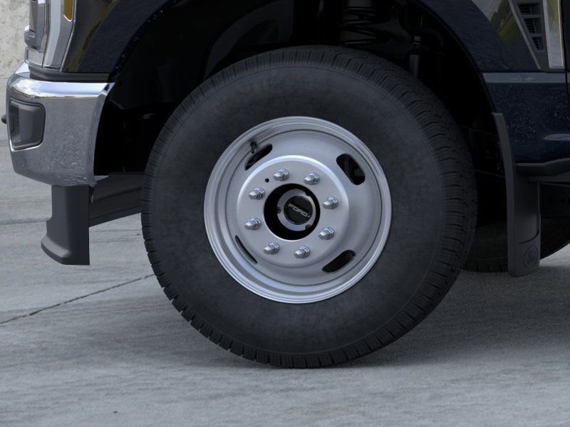 New 2026 Ford F350 XLT image 19
