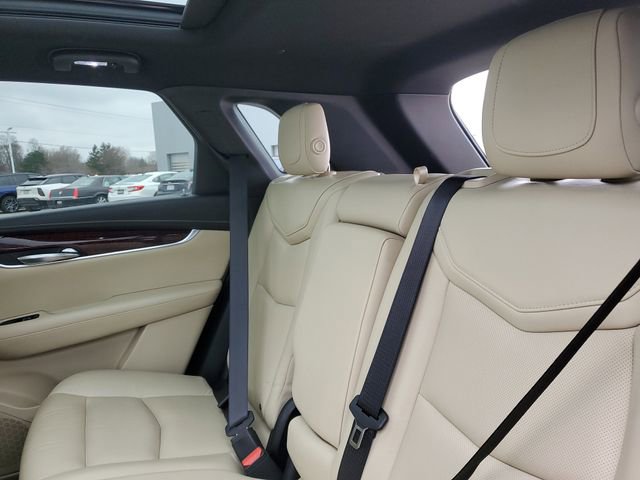 Used 2017 Cadillac XT5 Luxury w/ Driver Awareness Package AWD/4WD image 28