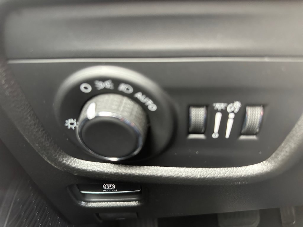 New 2025 Jeep Grand Cherokee Laredo X w/ Luxury Tech Group I AWD/4WD image 18
