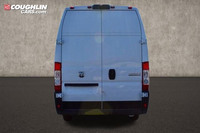 New 2024 RAM ProMaster 3500 w/ Quick Order Package 22G SLT image 8