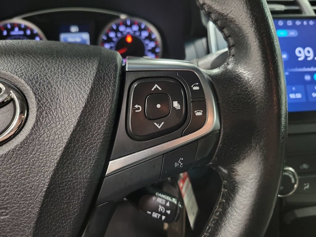 Used 2015 Toyota Camry SE FWD image 22