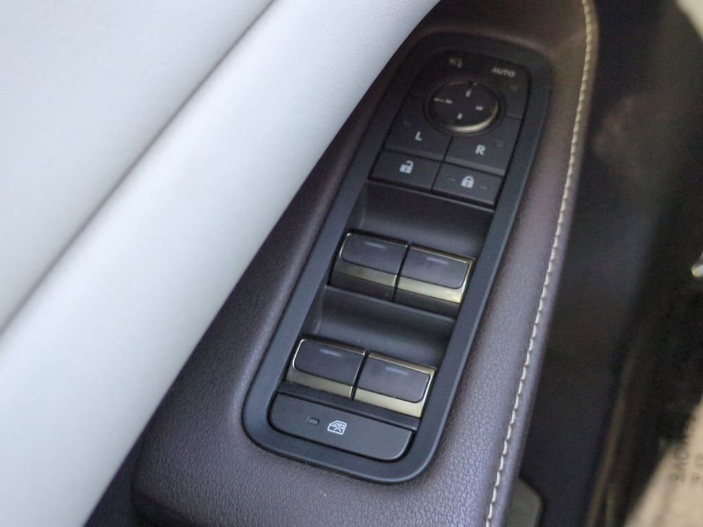 Used 2023 Lexus RX 350h image 25