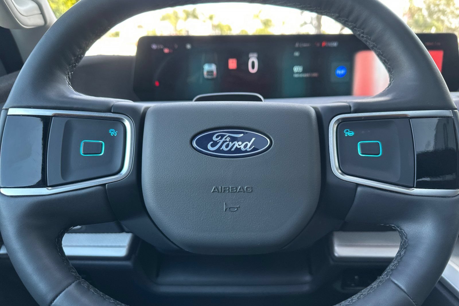 Used 2025 Ford Expedition Active AWD/4WD image 25