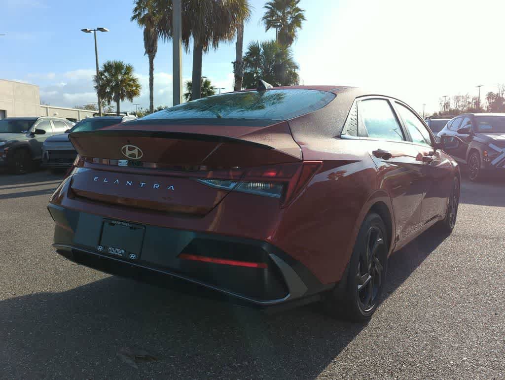 New 2026 Hyundai Elantra SEL Sport Premium FWD image 7