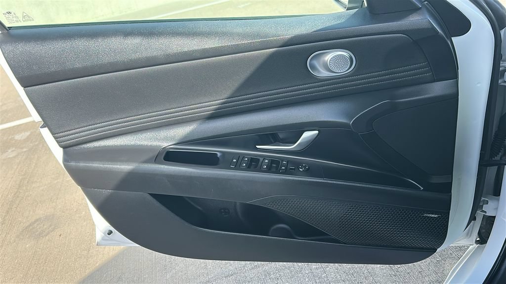Used 2024 Hyundai Elantra Limited FWD image 21