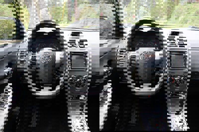 Used 2013 Toyota Corolla S w/ Premium Pkg image 18