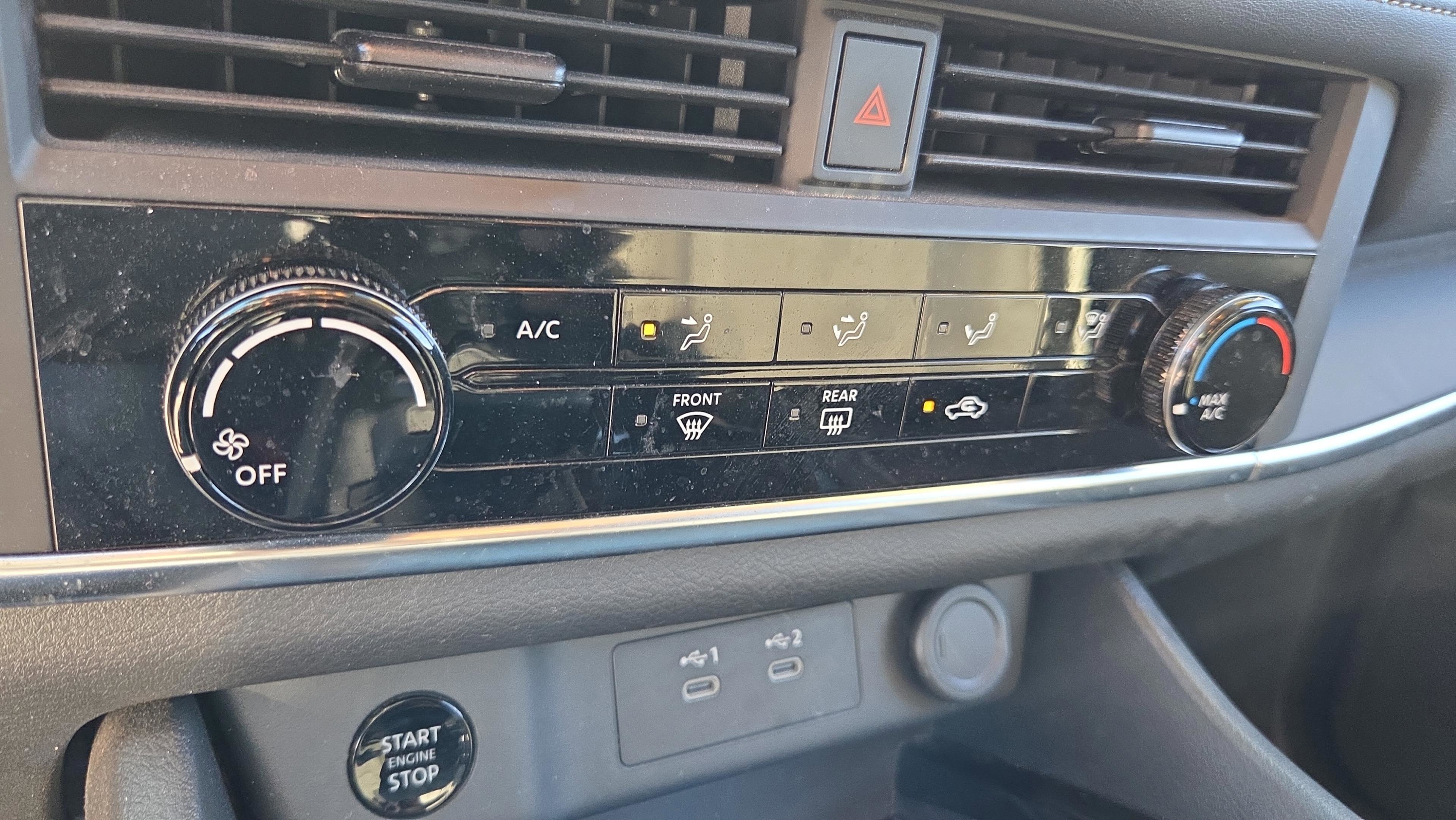 Used 2025 Nissan Rogue S image 22