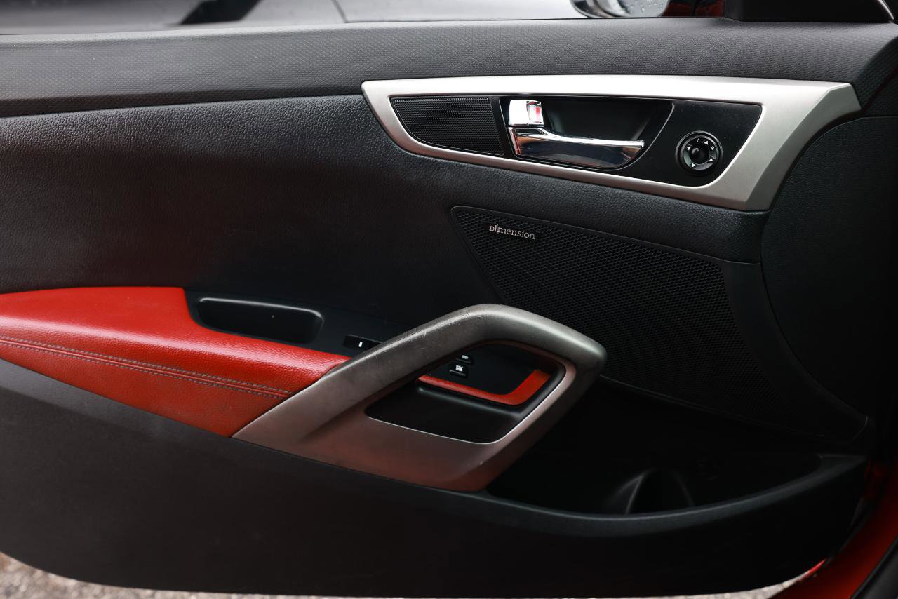 Used 2013 Hyundai Veloster w/ Style Pkg FWD image 34
