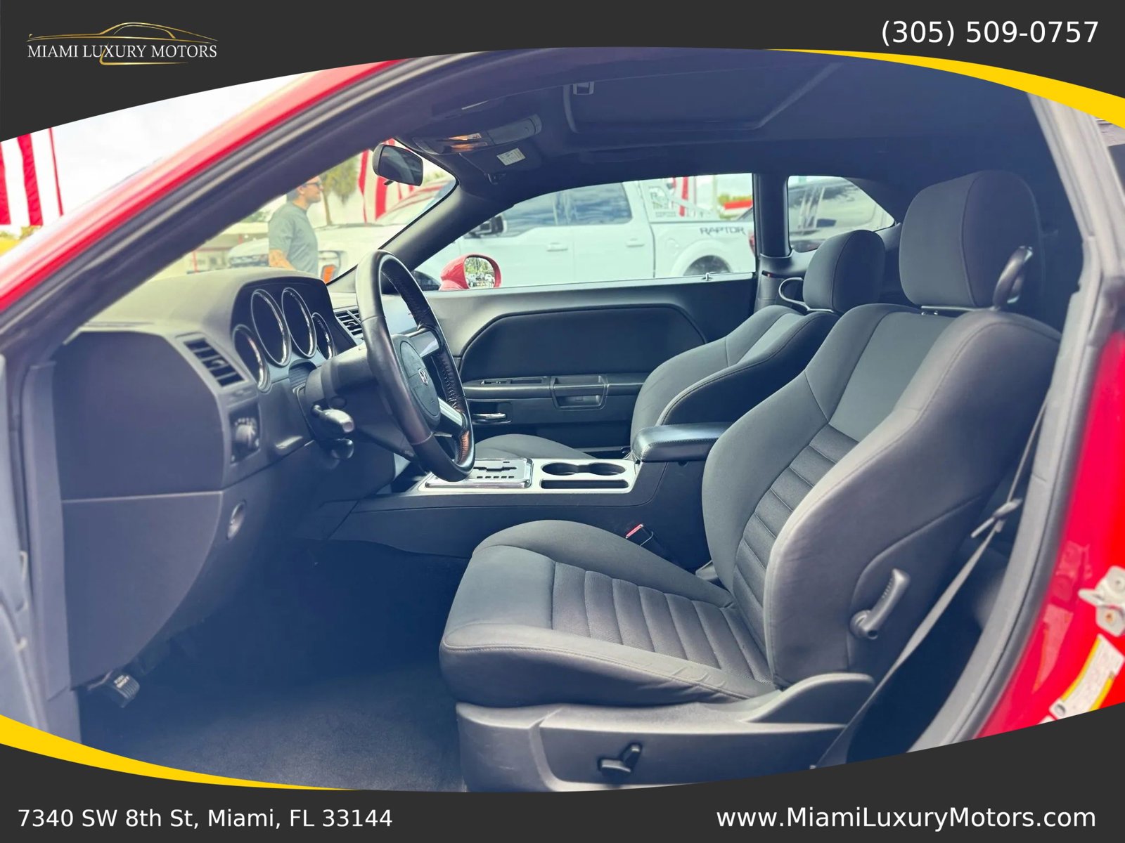 Used 2009 Dodge Challenger SE RWD image 16