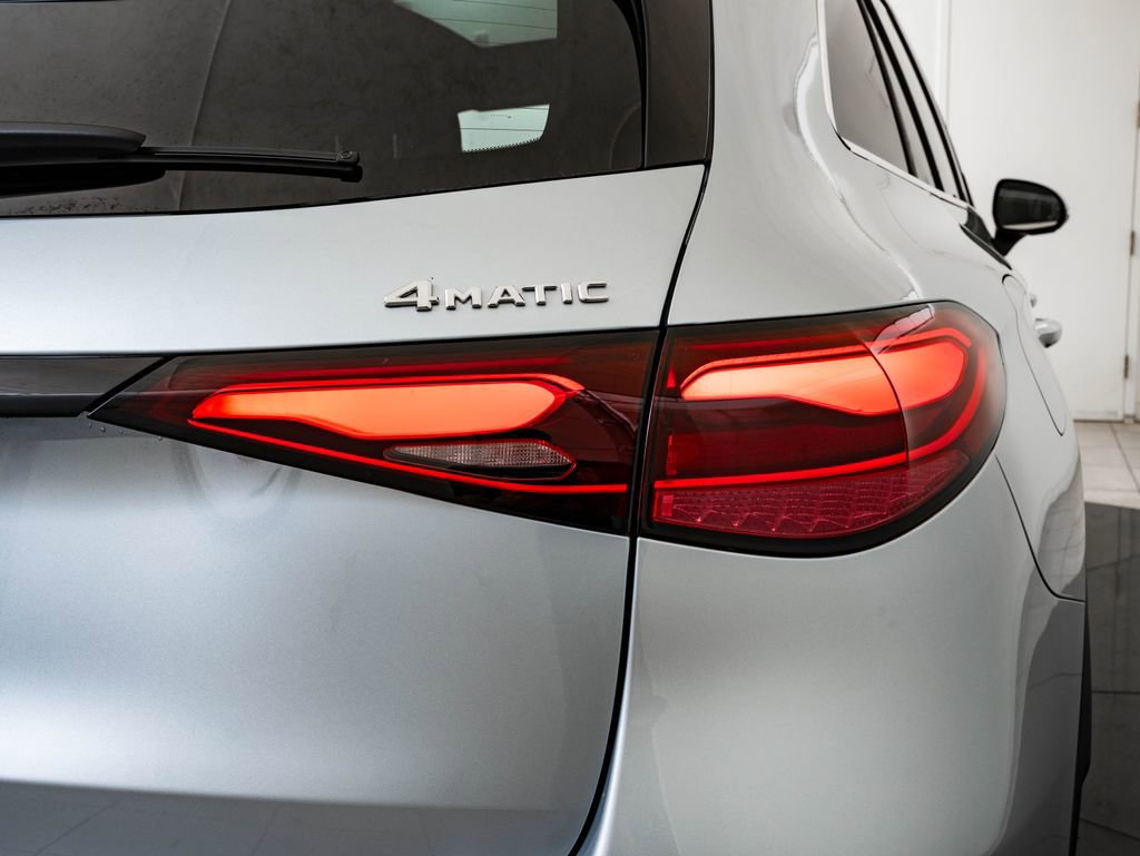 New 2026 Mercedes-Benz GLC 300 4MATIC image 9