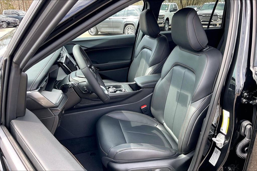 New 2026 Jeep Cherokee Laredo image 9