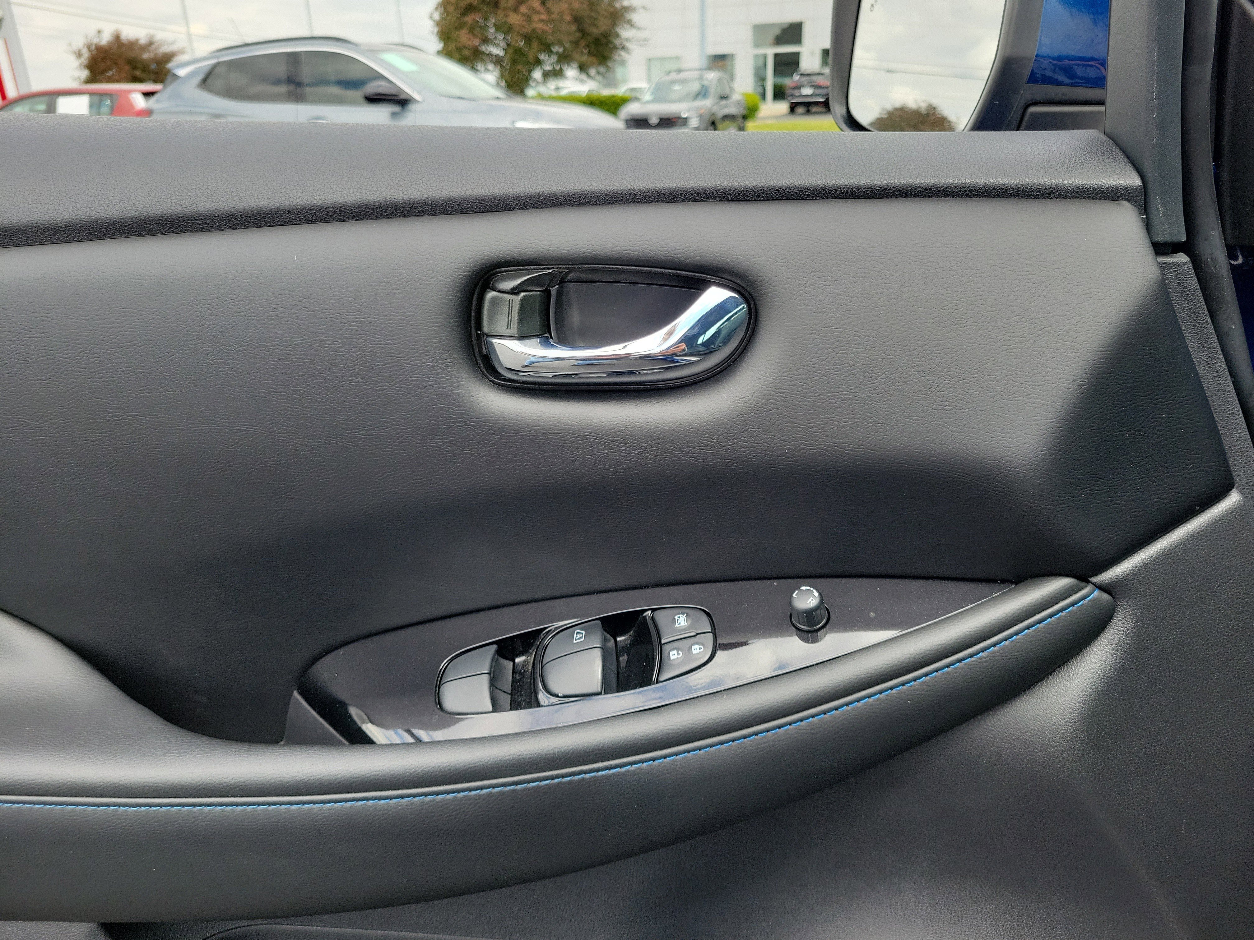 Certified 2022 Nissan Leaf SL Plus FWD image 17