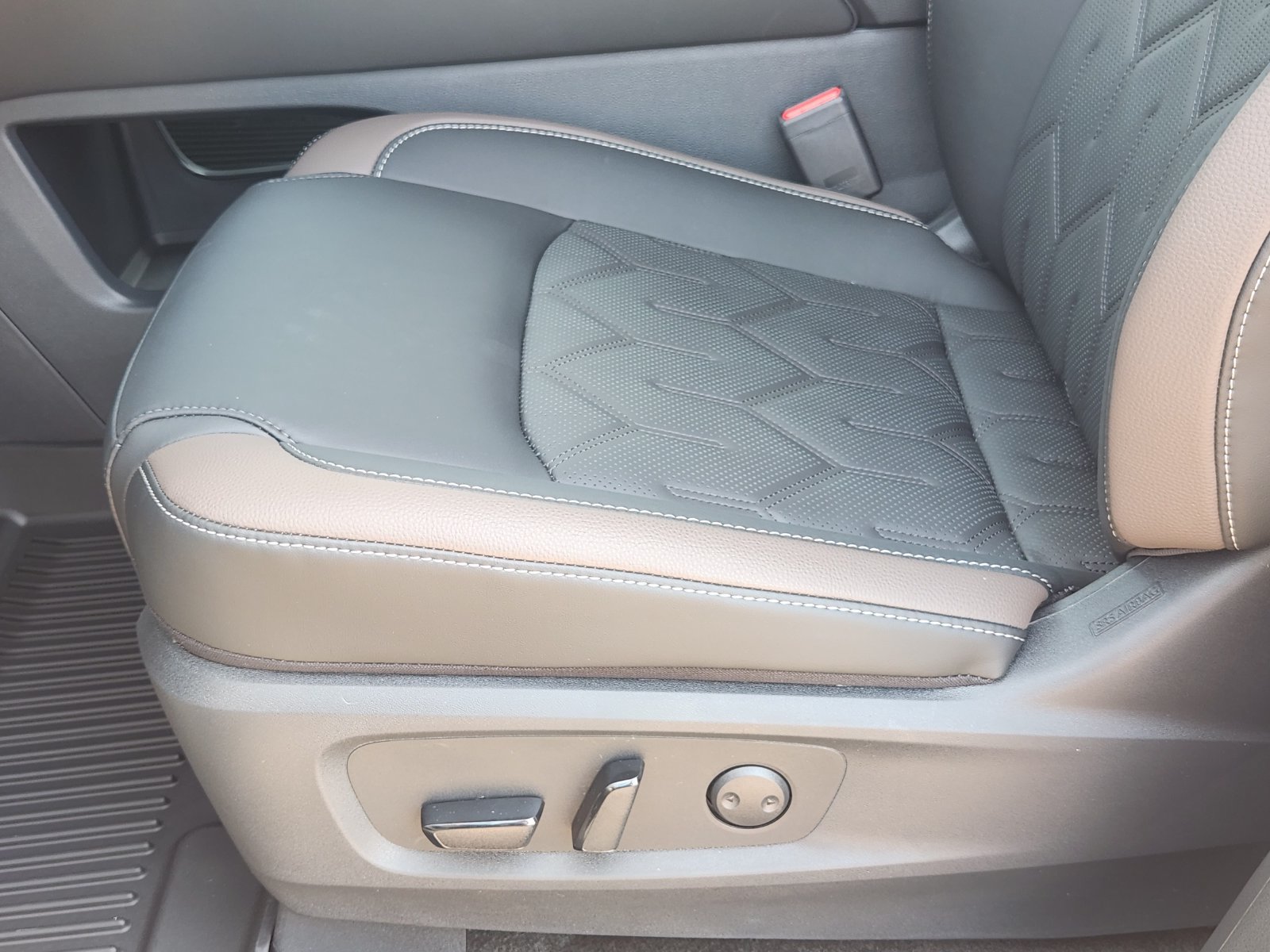 New 2026 Nissan Pathfinder Platinum FWD image 22