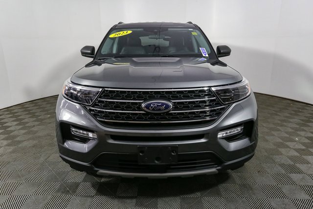 Used 2023 Ford Explorer XLT w/ Equipment Group 202A image 4