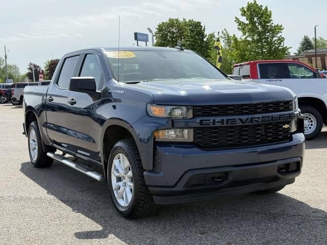 Used 2020 Chevrolet Silverado 1500 Custom w/ Custom Value Package AWD/4WD image 4