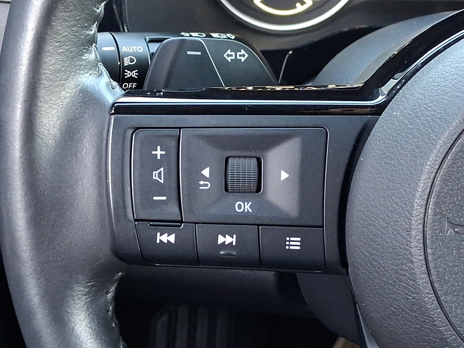 Certified 2022 Nissan Pathfinder SL w/ Lighting Package (N92) AWD/4WD image 21