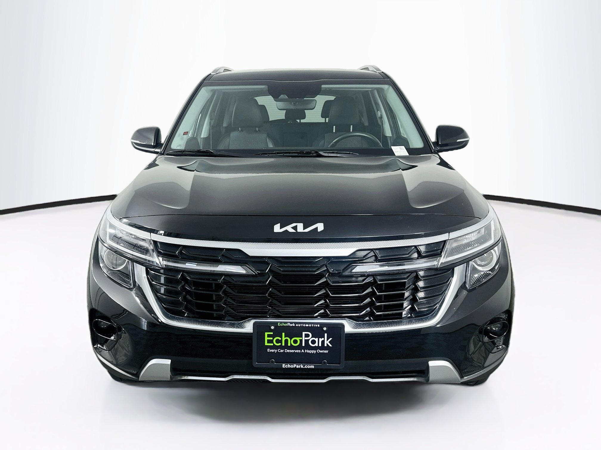 Used 2025 Kia Seltos S FWD image 2