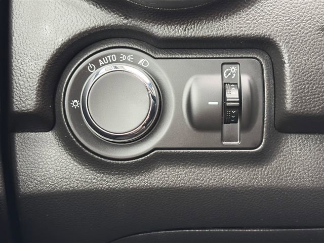 Used 2015 Chevrolet Trax LS AWD/4WD image 49