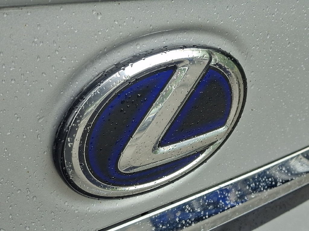 Used 2021 Lexus ES 300h w/ Accessory Package FWD image 29