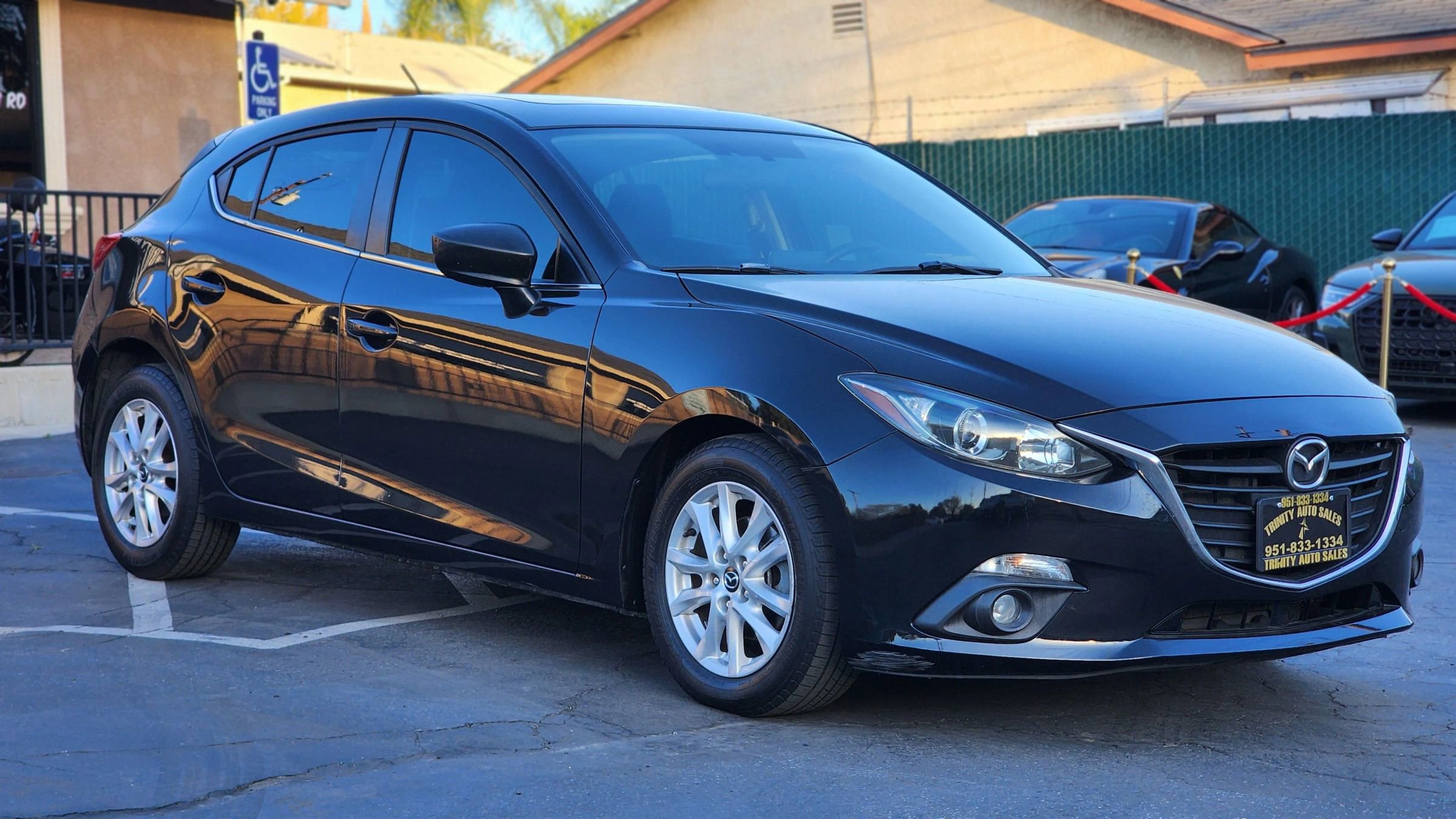 Used 2016 MAZDA MAZDA3 i Touring image 2