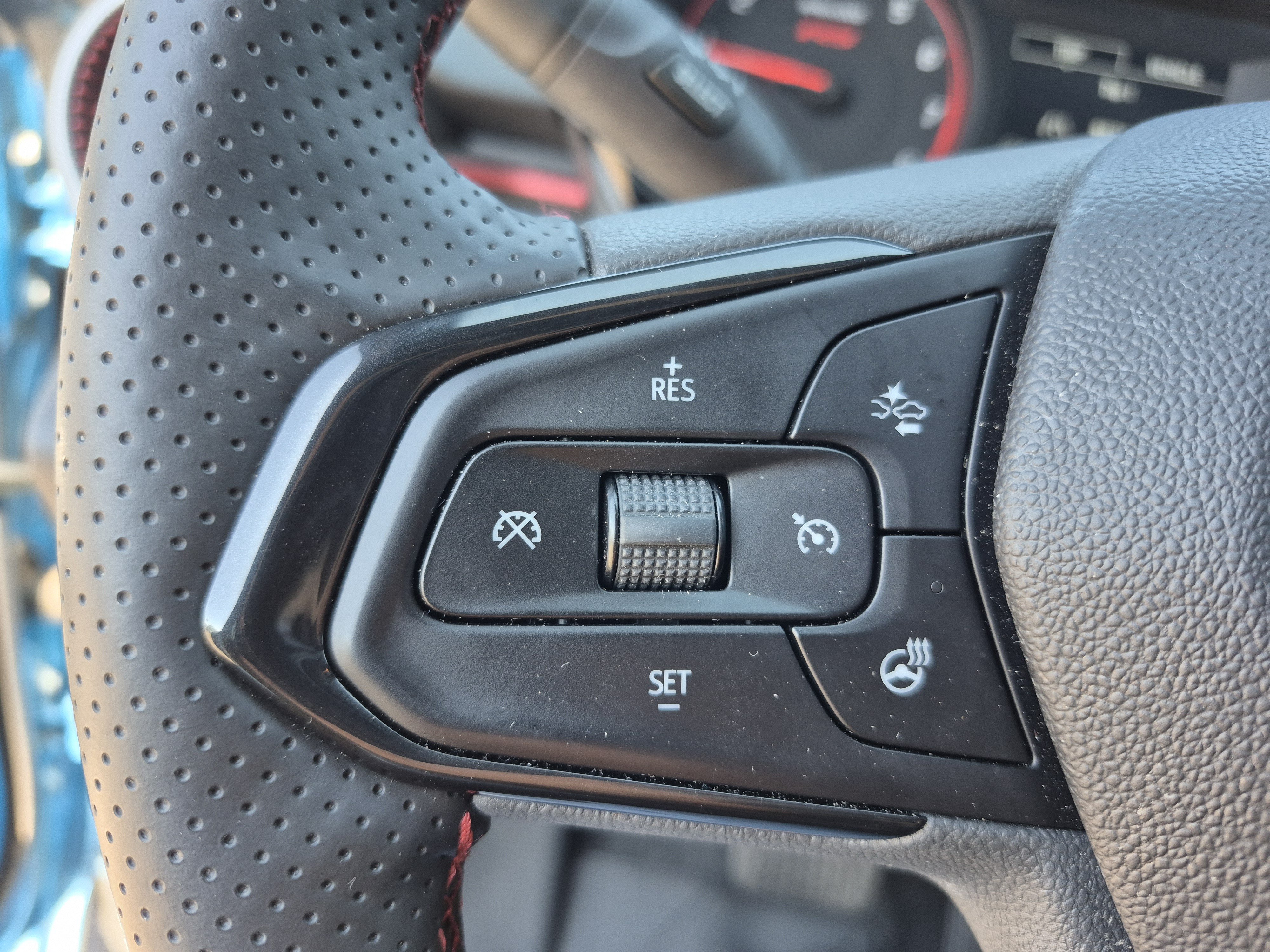 Used 2026 Chevrolet Trax RS w/ Driver Confidence Package FWD image 26