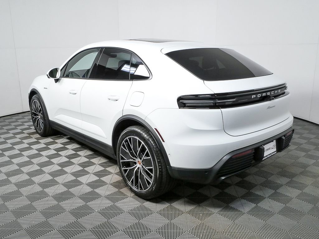 New 2026 Porsche Macan Electric image 3
