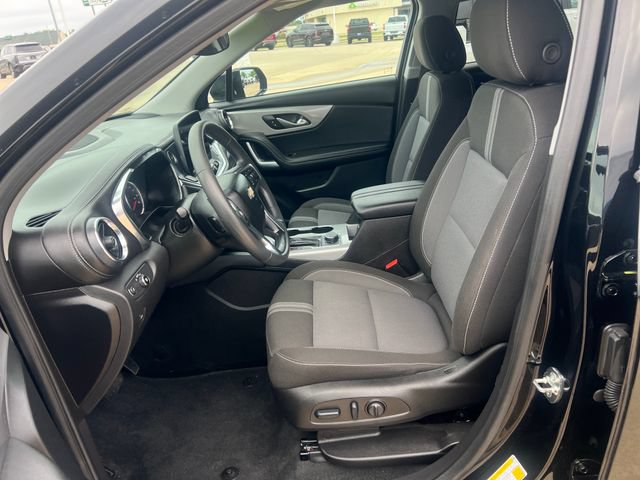 Used 2025 Chevrolet Blazer LT AWD/4WD image 10