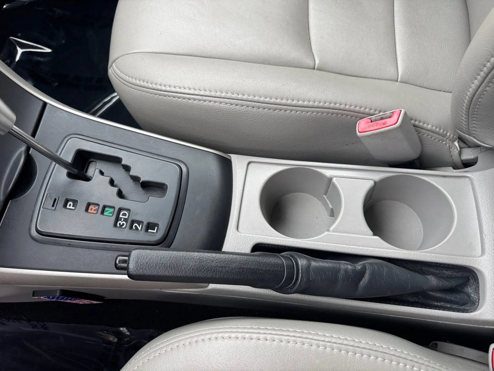 Used 2013 Toyota Corolla L FWD image 27