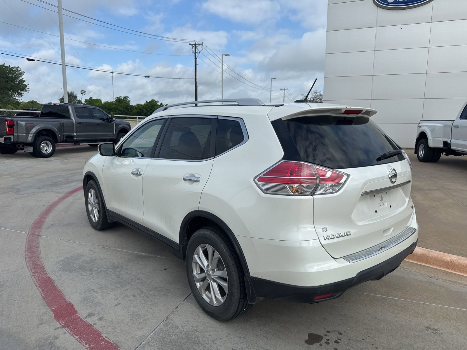 Used 2016 Nissan Rogue SV image 7