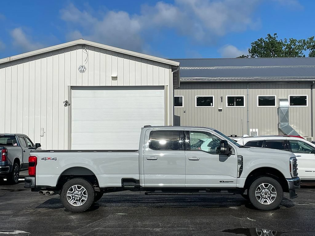 Used 2025 Ford F350 Lariat w/ Camper Package AWD/4WD image 15