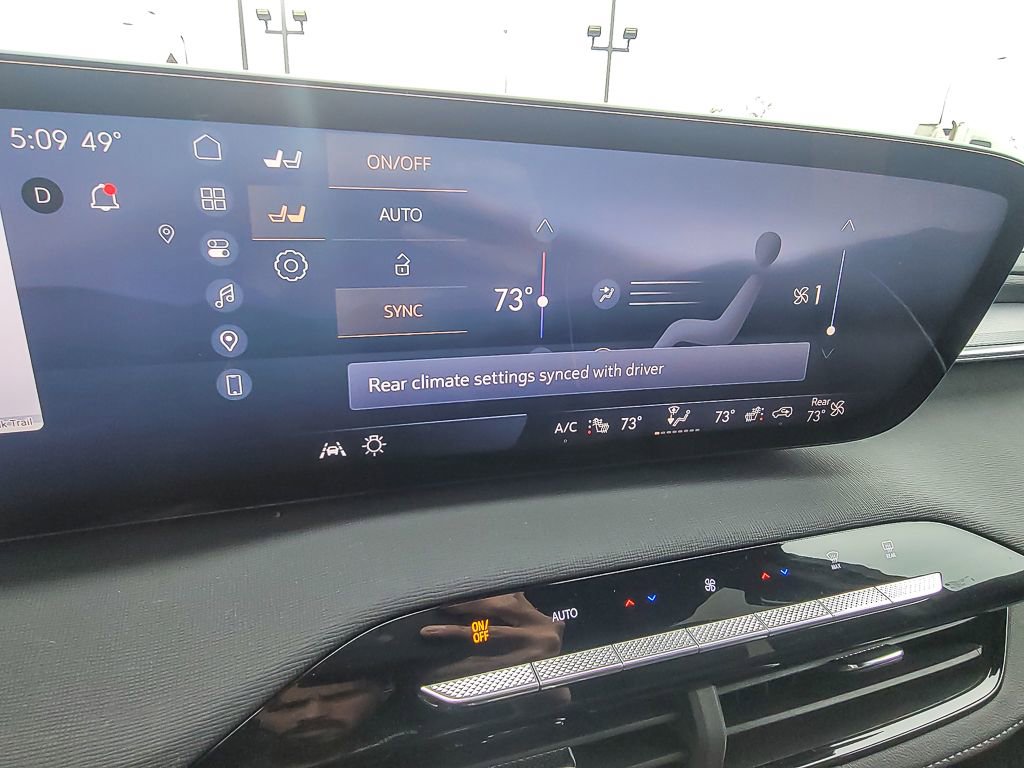 Used 2025 Buick Enclave Sport Touring image 12