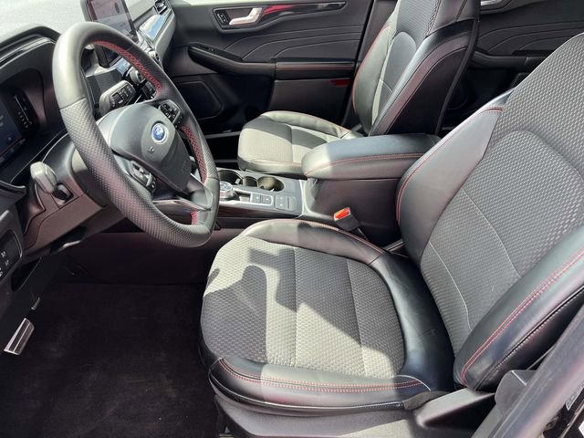 Certified 2023 Ford Escape ST-Line w/ Cold Weather Package FWD image 25