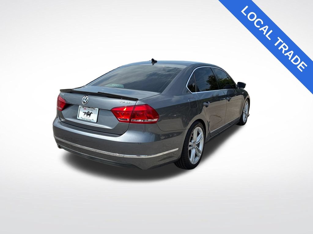 Used 2015 Volkswagen Passat TDI SEL Premium FWD image 3