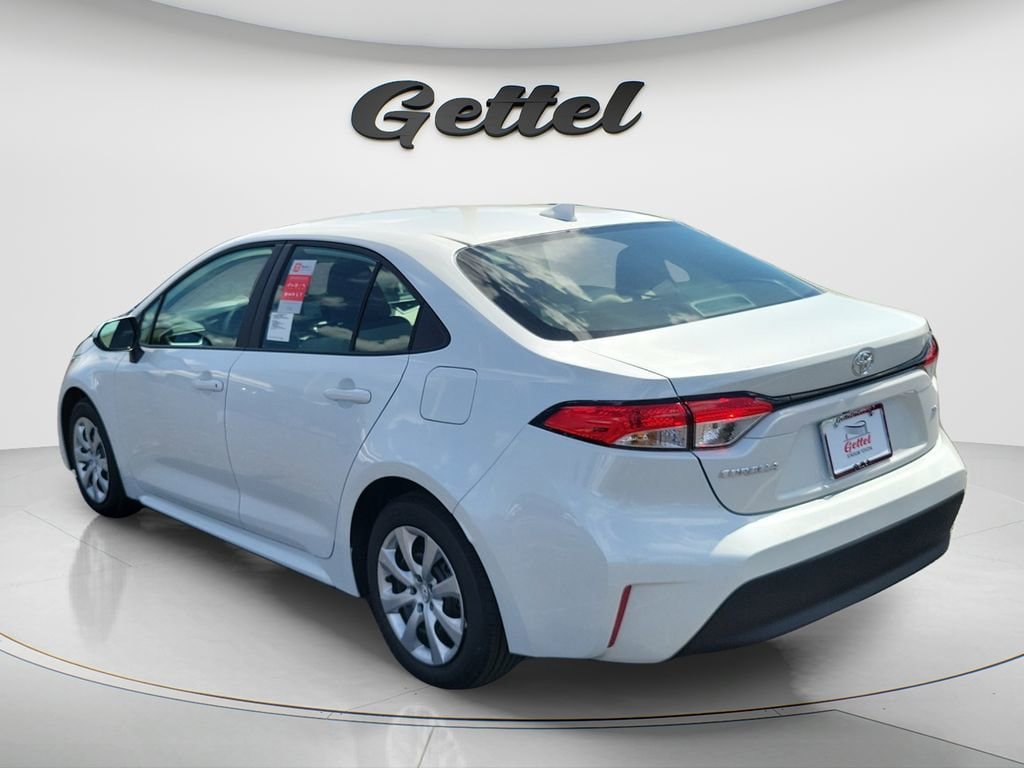 New 2026 Toyota Corolla LE FWD image 7