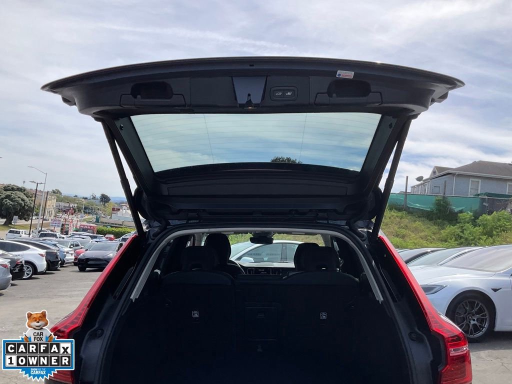 Used 2025 Volvo XC60 B5 Plus image 9