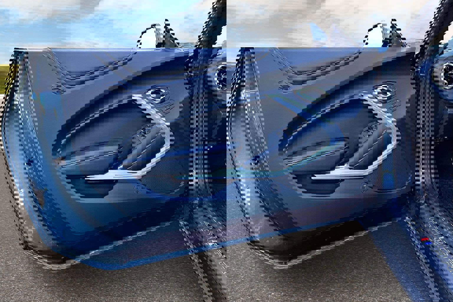 Used 2023 Chevrolet Camaro LT w/ RS Package image 12