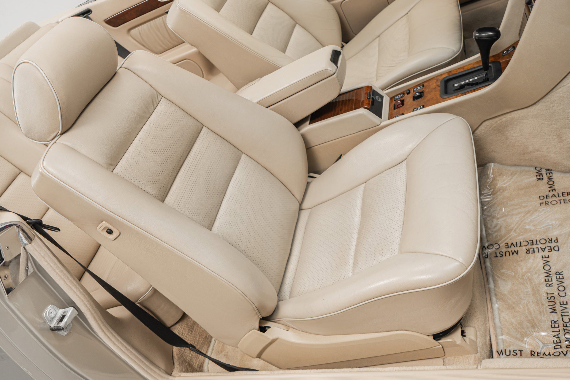 Used 1995 Mercedes-Benz E 320 Convertible image 27