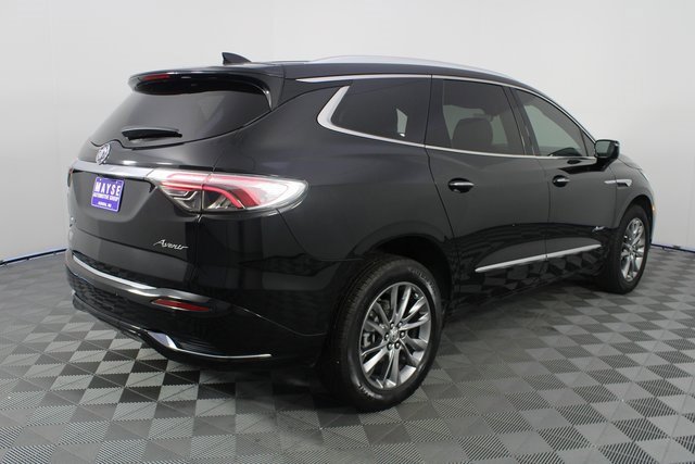 Used 2023 Buick Enclave Avenir w/ Avenir Technology Package image 28