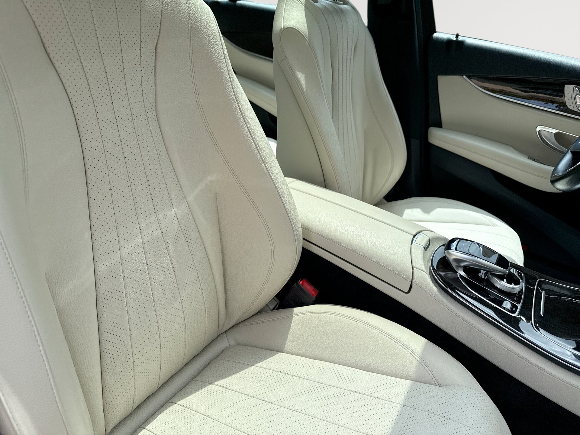 Used 2019 Mercedes-Benz E 300 w/ Premium 1 Package image 24
