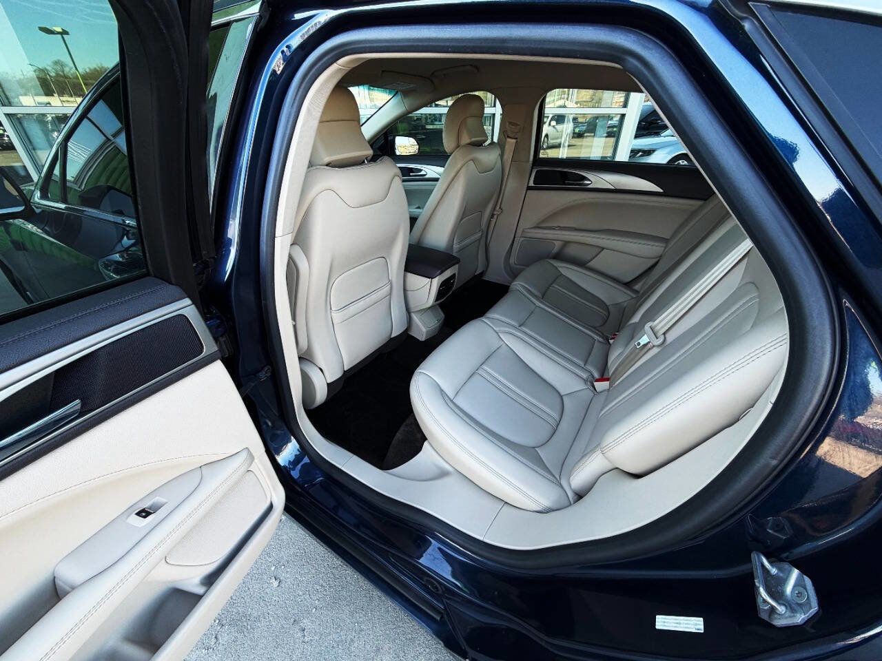 Used 2017 Lincoln MKZ Premiere image 13