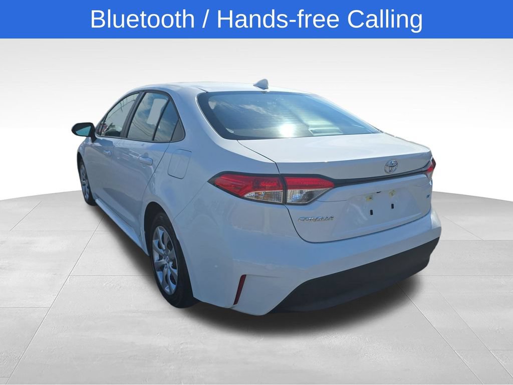 Used 2026 Toyota Corolla LE FWD image 4