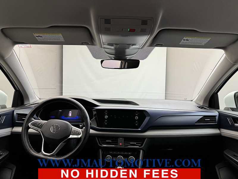 Used 2024 Volkswagen Taos SE AWD/4WD image 11