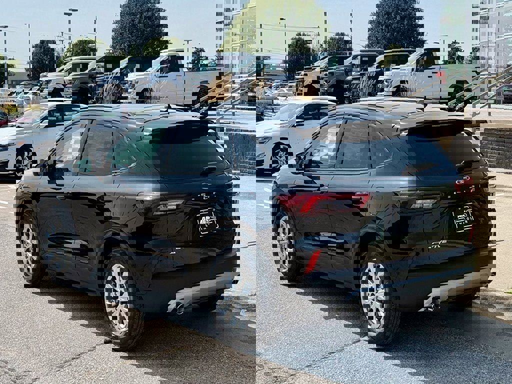 New 2025 Ford Escape Active image 3