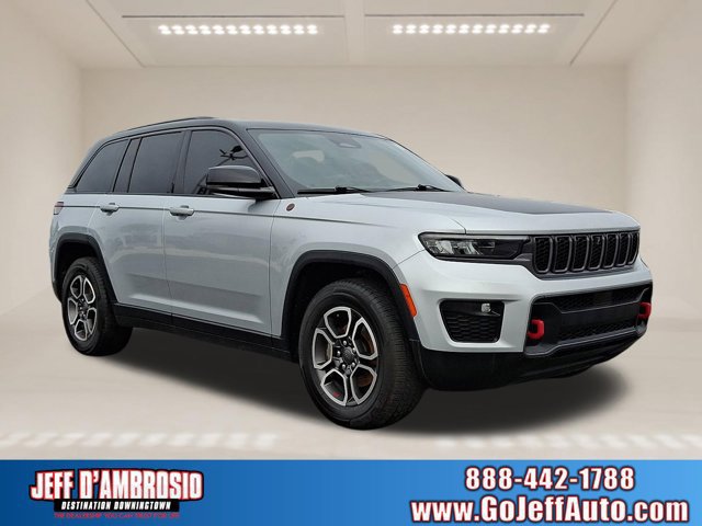 Used 2022 Jeep Grand Cherokee Trailhawk AWD/4WD image 1