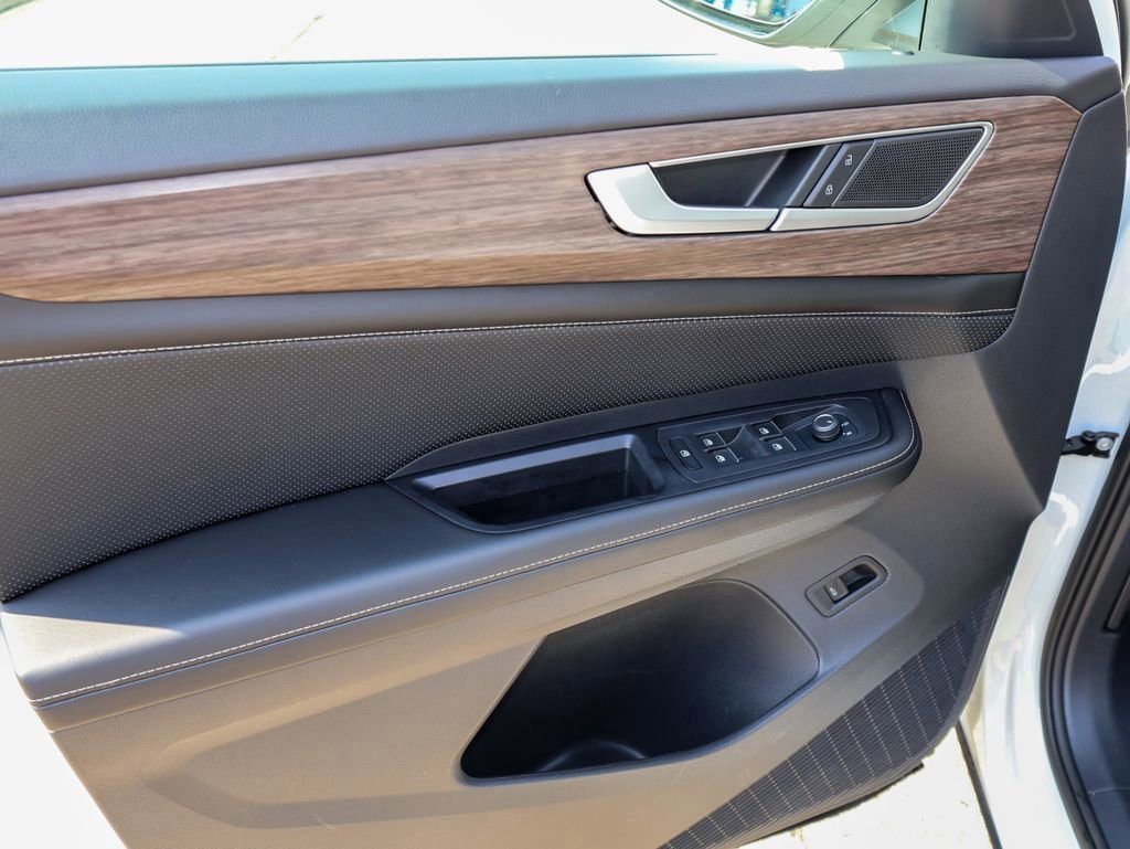 Certified 2024 Volkswagen Atlas SEL image 13