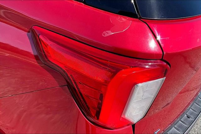 Used 2021 Ford Explorer XLT w/ Equipment Group 202A RWD image 23