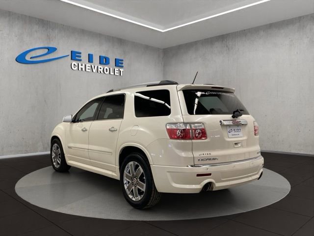 Used 2011 GMC Acadia Denali image 5