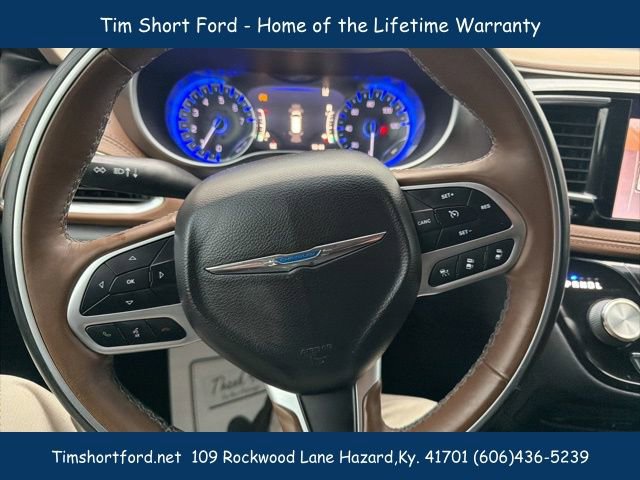 Used 2018 Chrysler Pacifica Limited w/ Tire & Wheel Group image 17