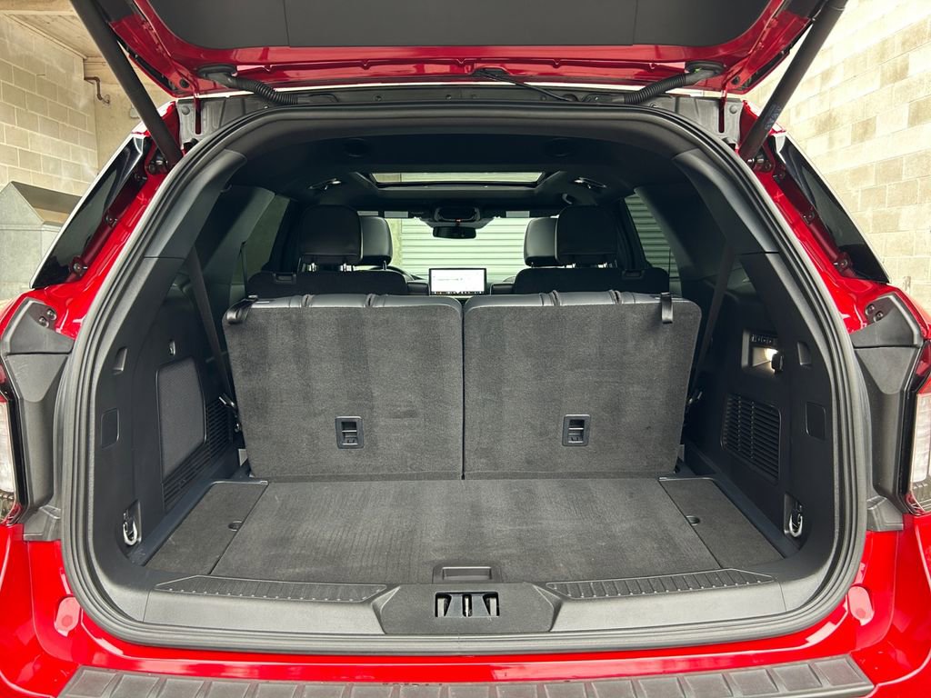 Used 2025 Ford Explorer ST w/ Sun And Sound Package AWD/4WD image 22